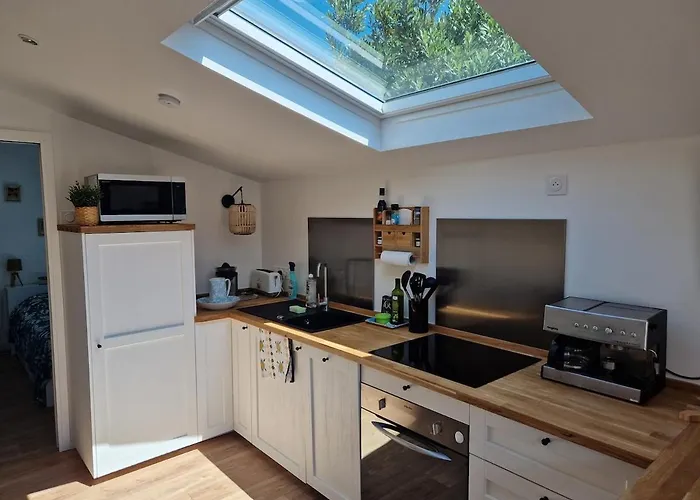 Maisonette Private Garden Apartment Messanges (Landes)